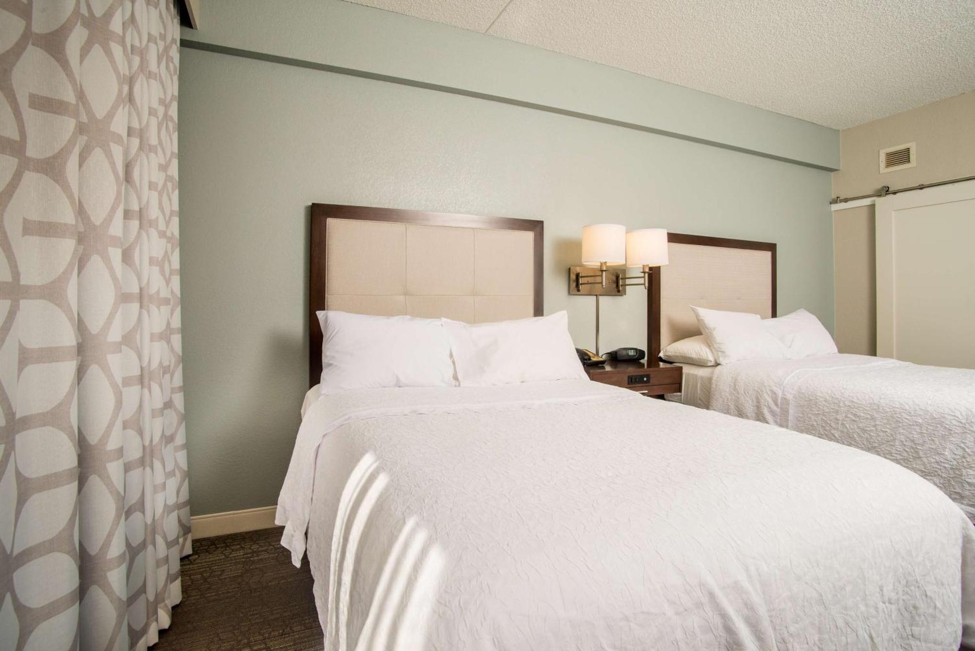 Hampton Inn Joplin Exterior photo